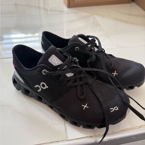 On Running womens Black Athletic Shoes